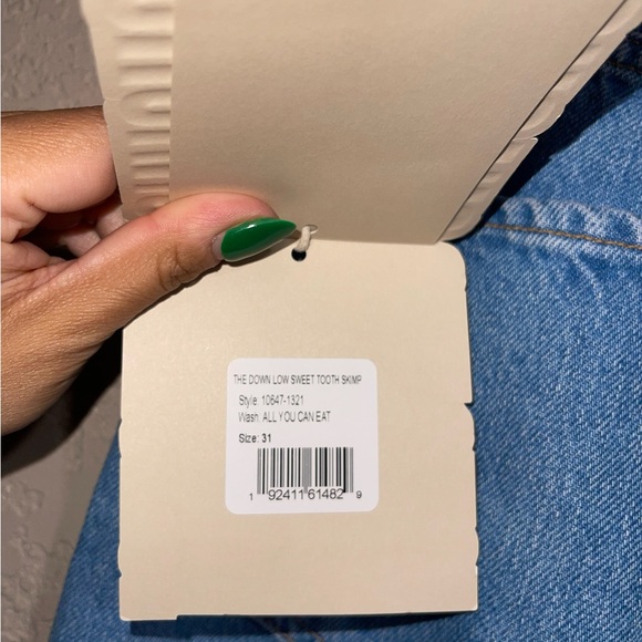 SNACKS! The Down Low Sweet Tooth Skimp - Picture 5 of 9